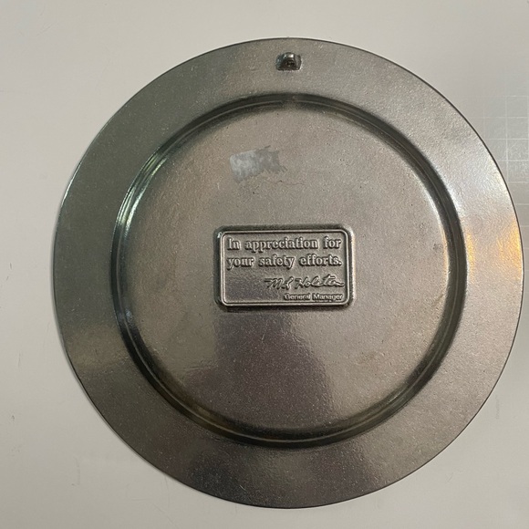 1990 Burlington Northern RailRoad First in Safety Award Metal Plate - Picture 2 of 4